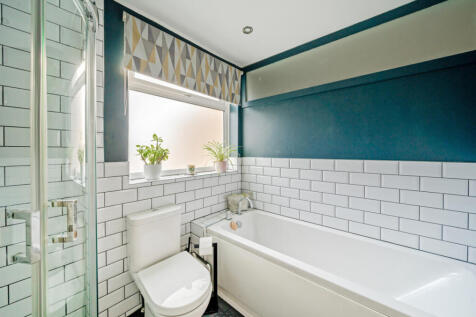 Bath/Shower Room