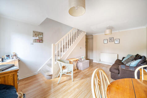 Kiving/Dining Room