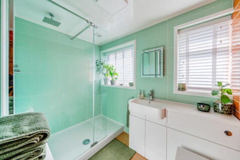 Shower Room 1