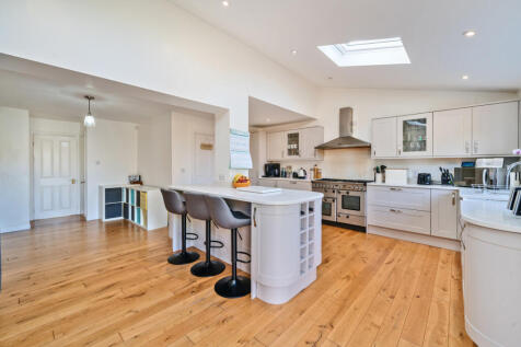 Kitchen/Dine/Family