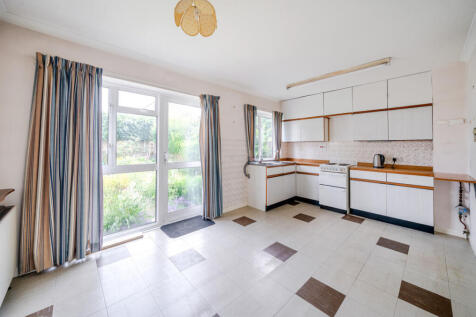 Kitchen/Dining Rm