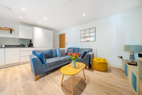 Living Room/Kitchen