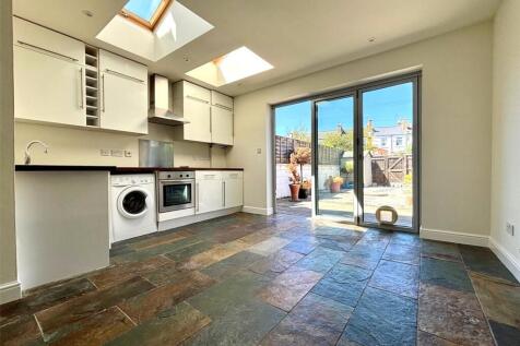 Kitchen Family Room