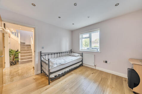 Study /Bedroom