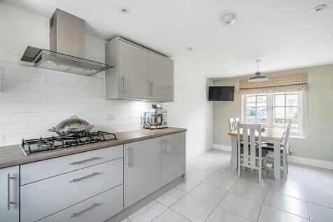 Kitchen Dining room