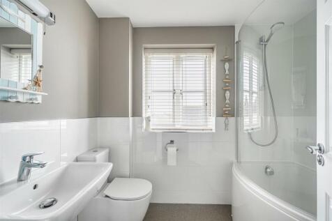 Main bathroom