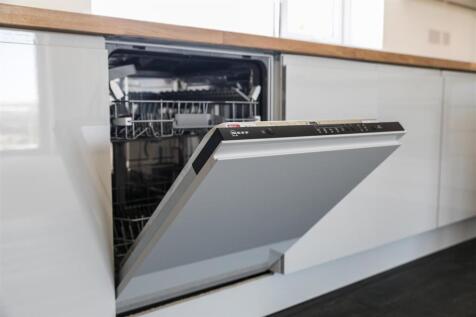 Kitchen Appliances included