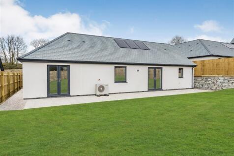 Large Enclosed Rear Garden