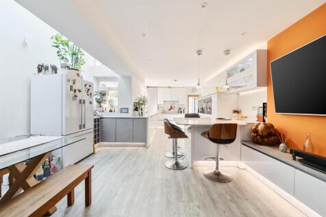 Open Plan Kitchen Dining Room