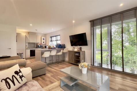LIVING AREA / KITCHEN