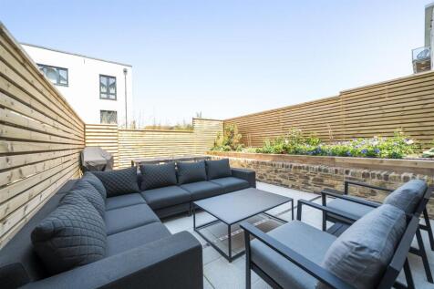 Low Maintenance Rear Garden