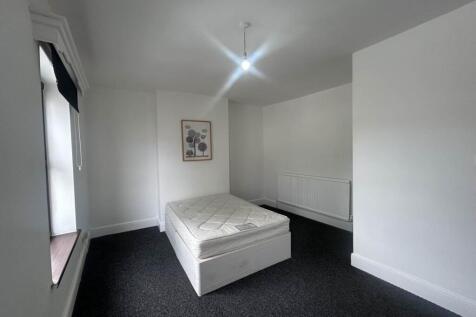 119 wath road - room