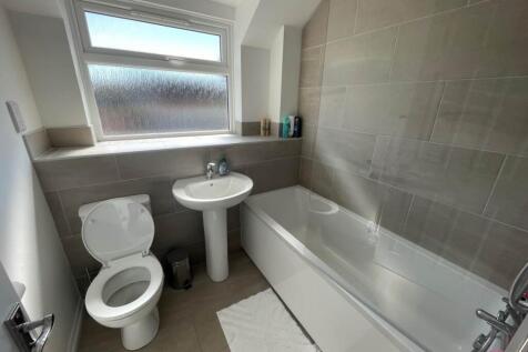 hedge close 14 bathr
