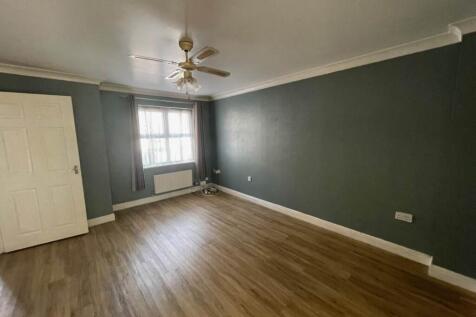 riverside close 18 l