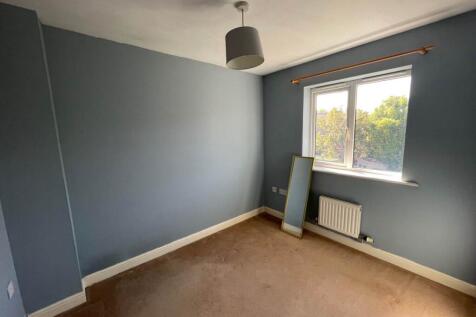 riverside close 18 b
