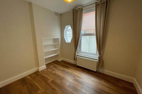 clifton rd 77 f1 bed