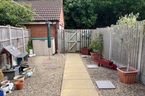 ash close 39 garden 