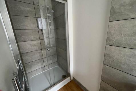 hall flat 44 south r
