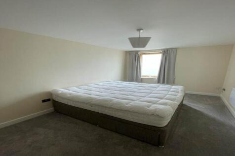 pruen  house 75 bed 