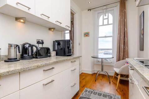 flat12_the_highbury
