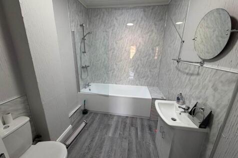 clevedon 52a bathroo