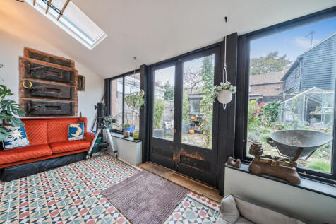 1368590-13-68ef99...