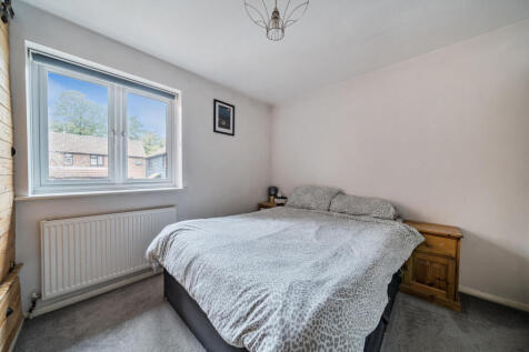 1368590-4-68ef980...