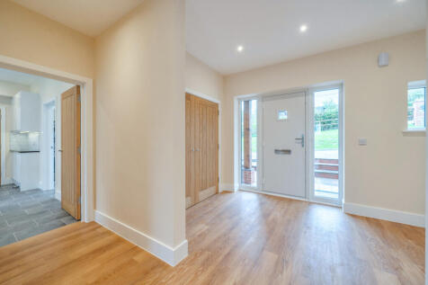 1372929-79-690241...