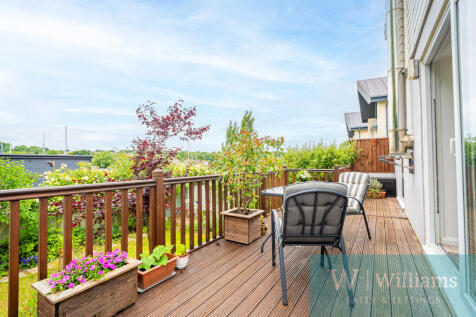 Raised deckimg