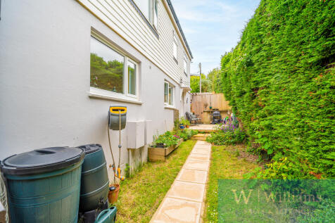 Side garden