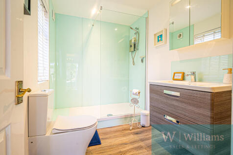 Little Fishes Shower Room