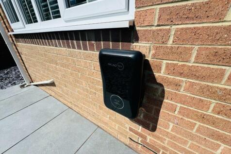 ELECTRIC CAR CHARGER