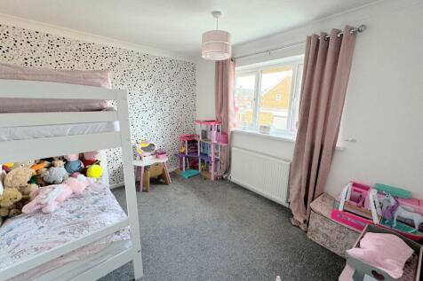 BEDROOM 2 (REAR)