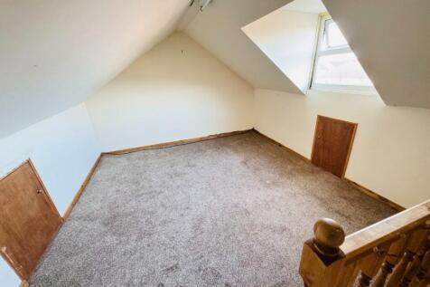 ATTIC ROOM