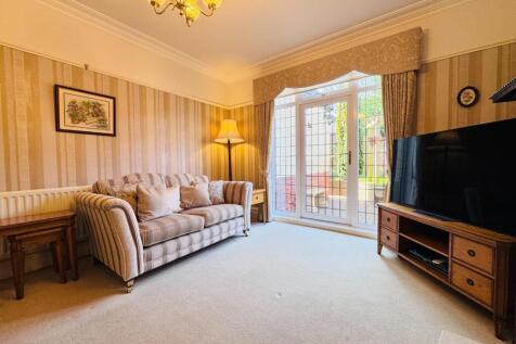 REAR RECEPTION ROOM