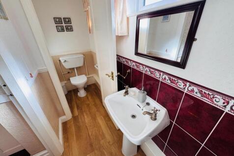 CLOAKROOM/WC