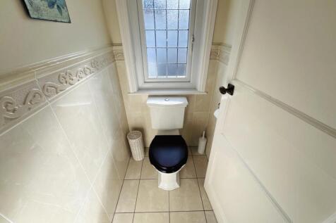 SEPARATE WC