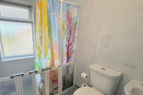 WET ROOM/SHOWER ROOM