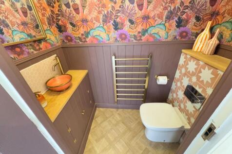 GROUND FLOOR WC