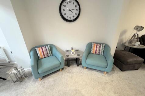 SITTING AREA