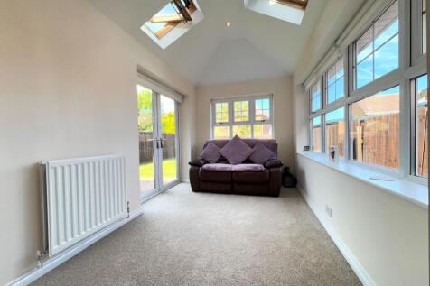 GARDEN ROOM