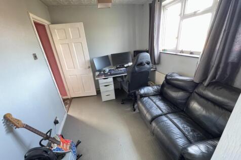 DINING/SITTING ROOM