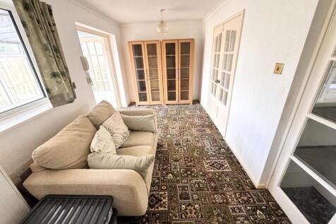 REAR RECEPTION