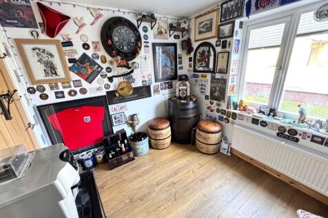 BAR/SNUG