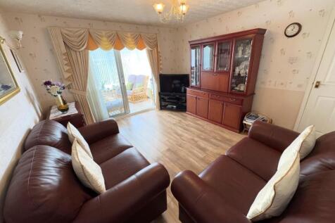 REAR RECEPTION