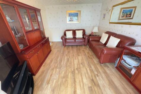 REAR RECEPTION