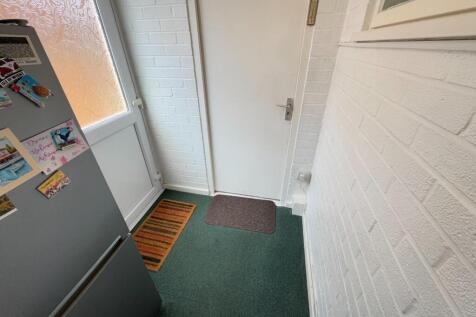 REAR LOBBY