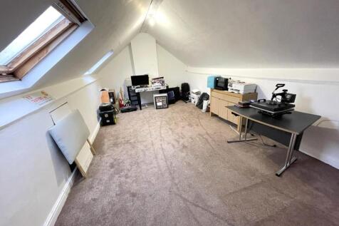 ATTIC ROOM
