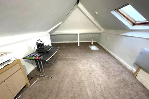 ATTIC ROOM