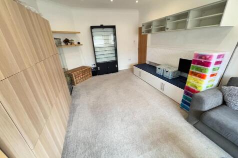 REAR RECEPTION